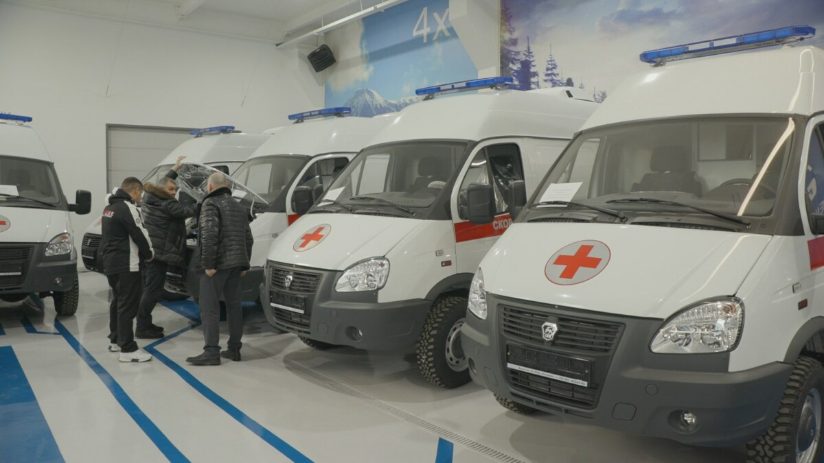 Девять новых автомобилей скорой помощи поступили на Камчатку